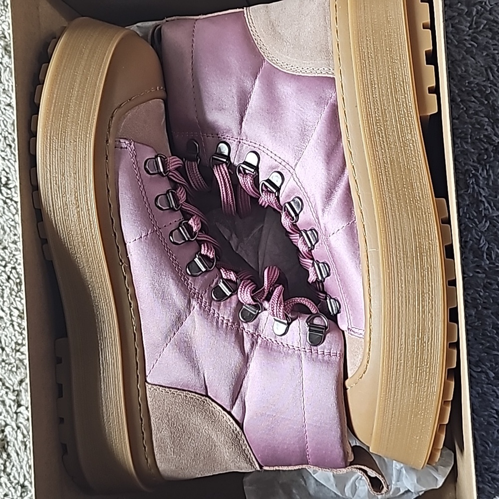 Mauve Hiker Boots - Picture 4 of 11